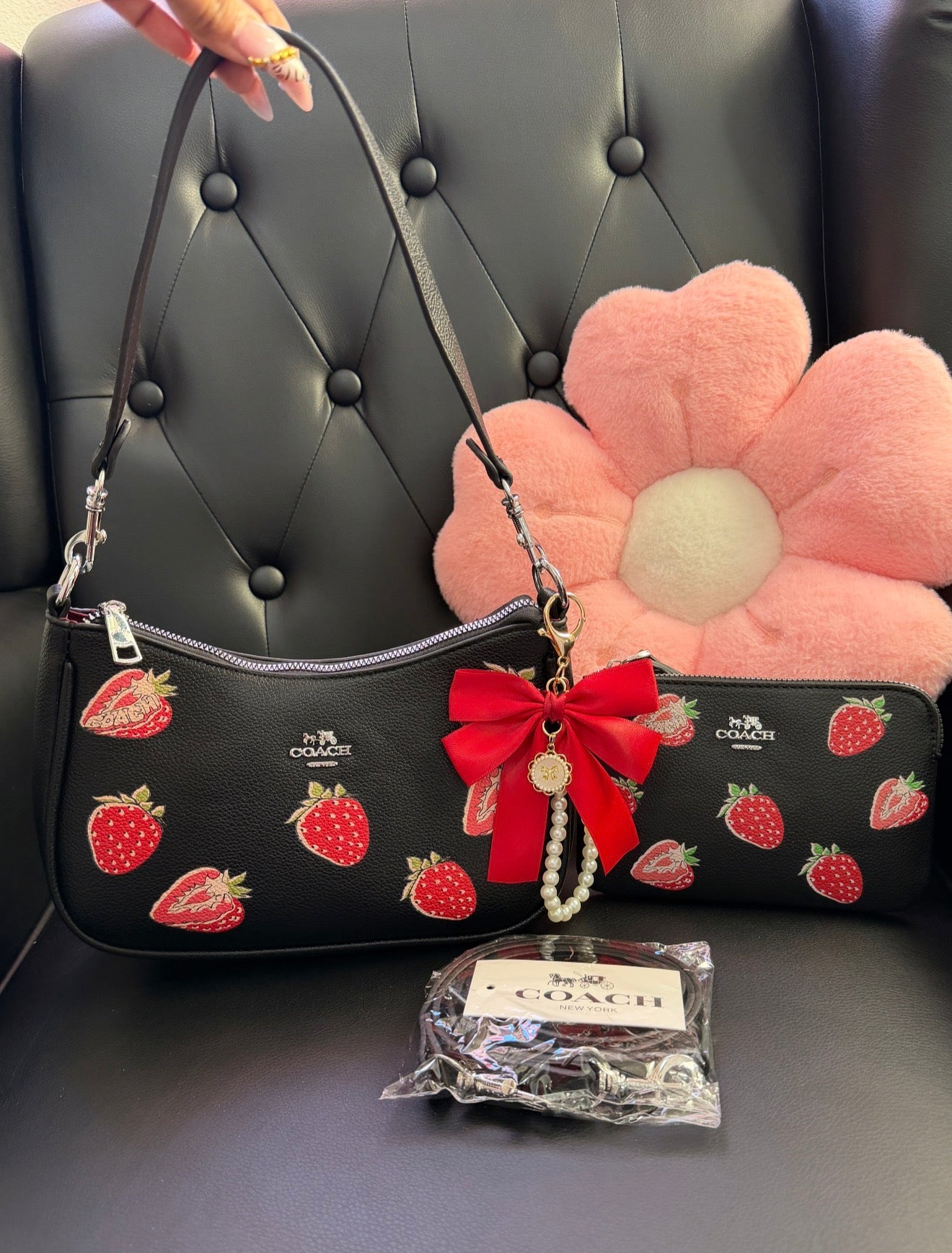 Strawberry Black Set