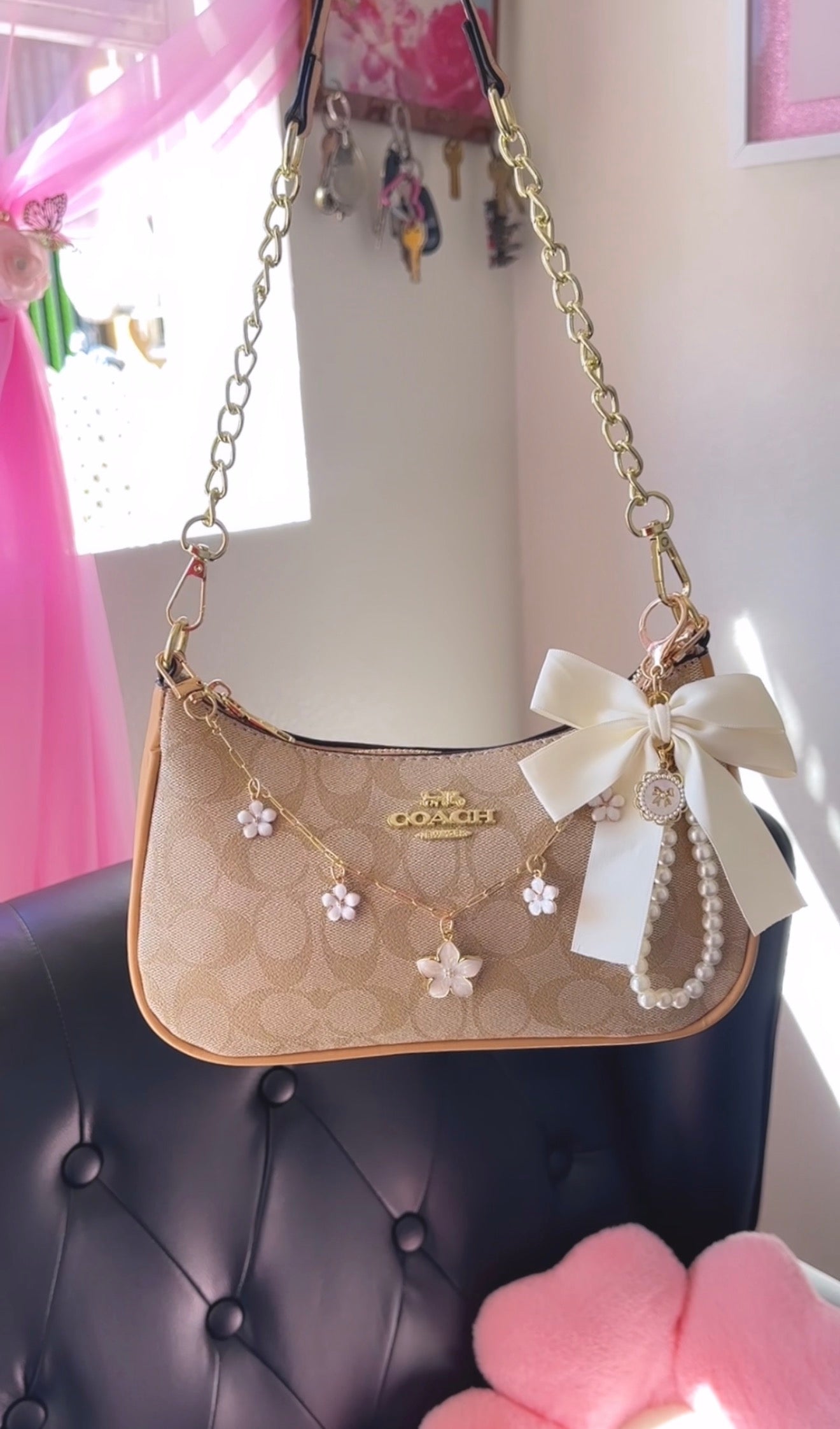 Beige Flower